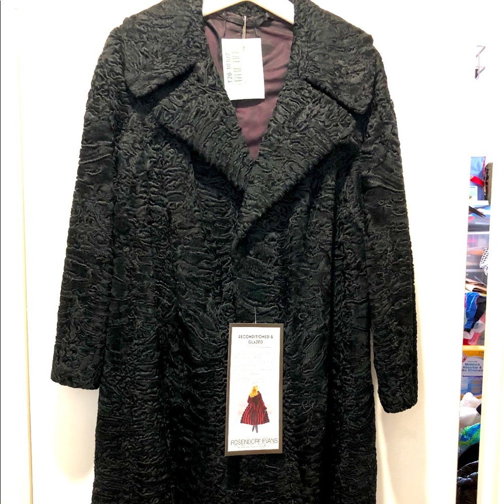 Swakara Coat - Picture 1 of 4